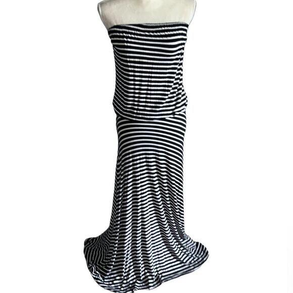 Veronica M. Striped Strapless Dress! - Picture 14 of 14
